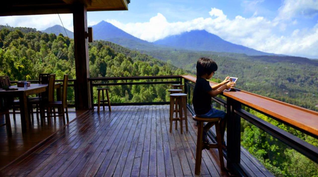 Bali Jegeg Munduk Hotel, Bar, And Restaurant Exterior photo